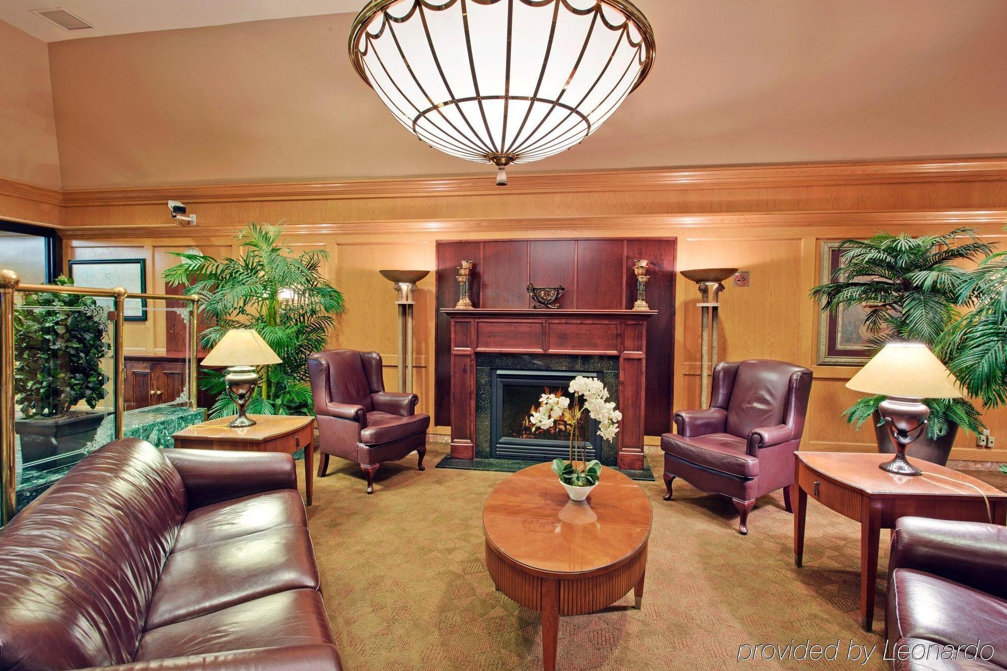 Holiday Inn Toronto - Yorkdale Интерьер фото