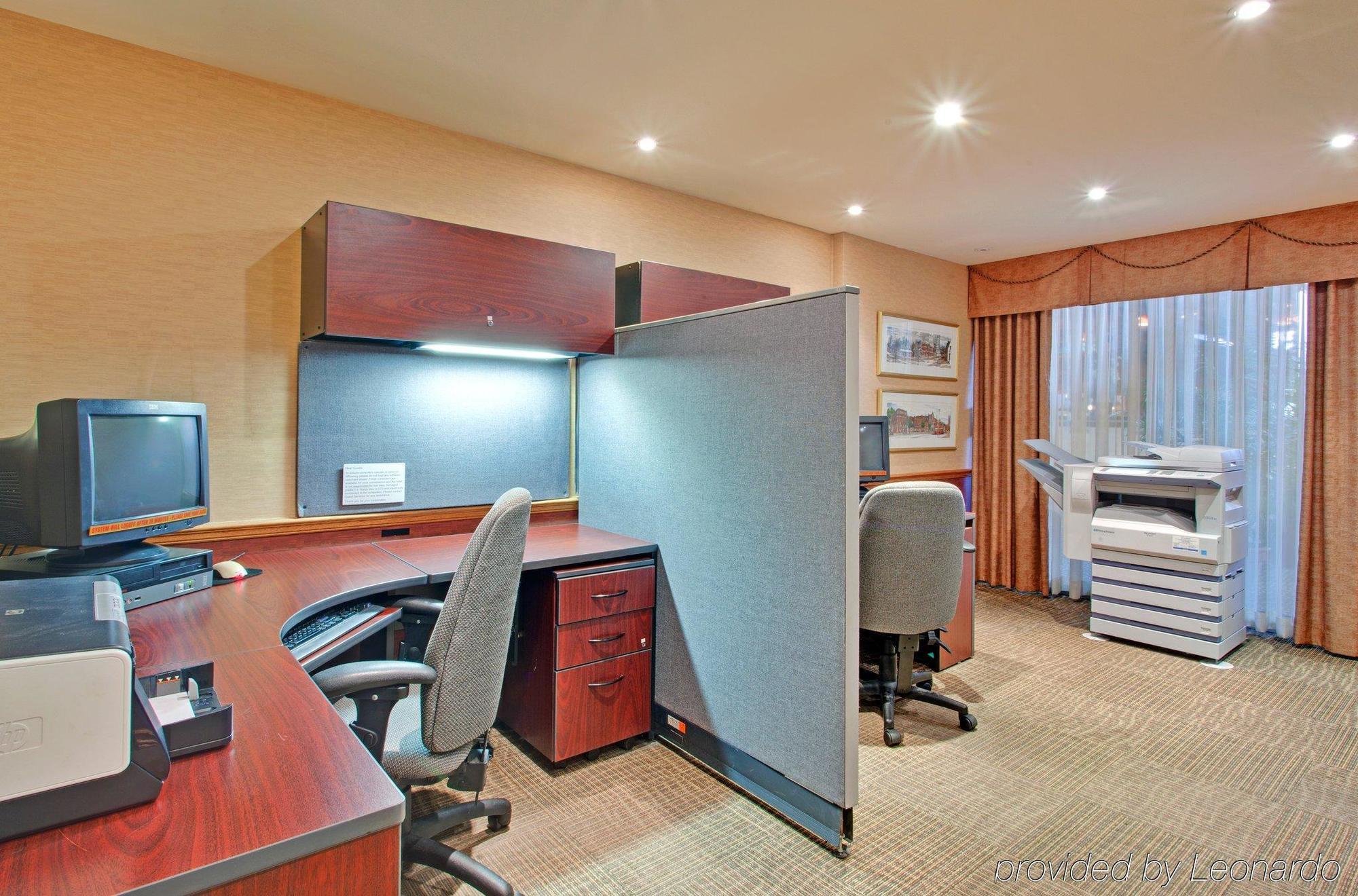 Holiday Inn Toronto - Yorkdale Удобства фото
