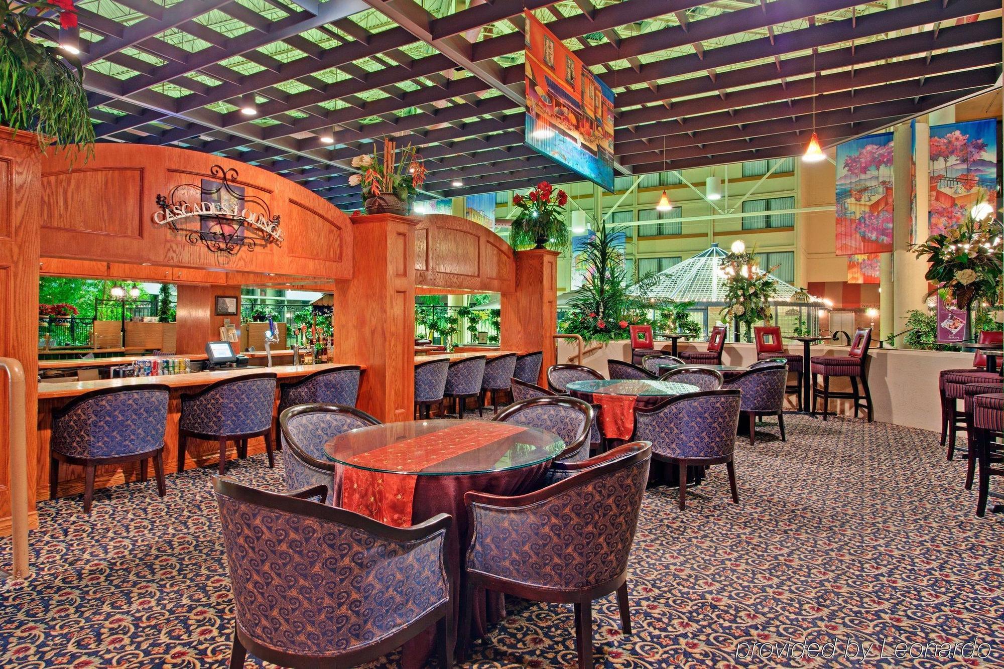 Holiday Inn Toronto - Yorkdale Экстерьер фото