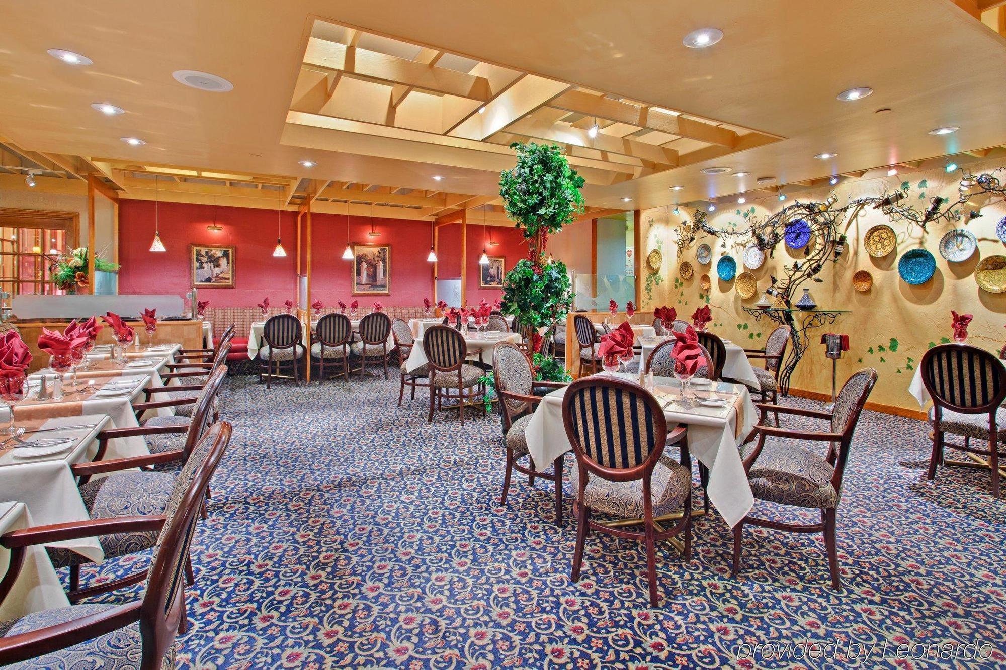 Holiday Inn Toronto - Yorkdale Экстерьер фото