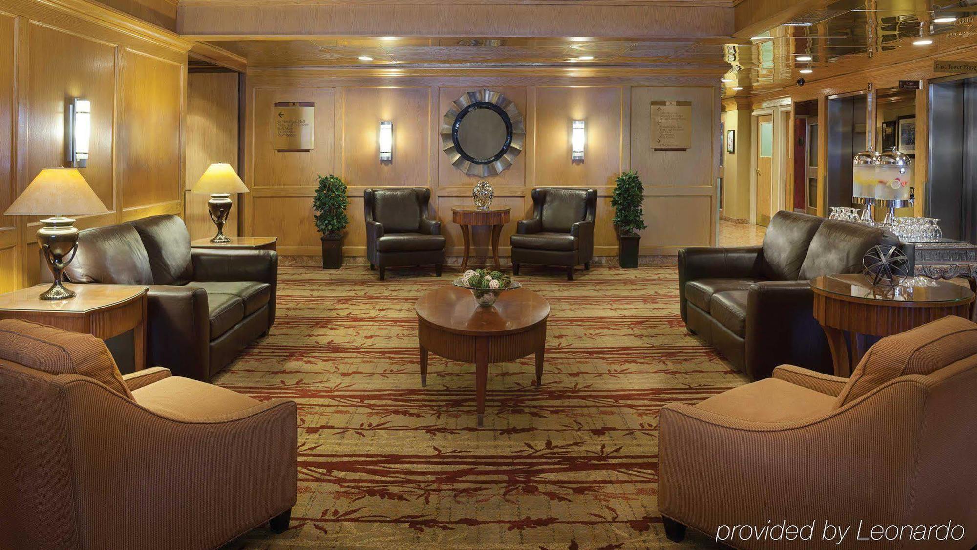 Holiday Inn Toronto - Yorkdale Экстерьер фото