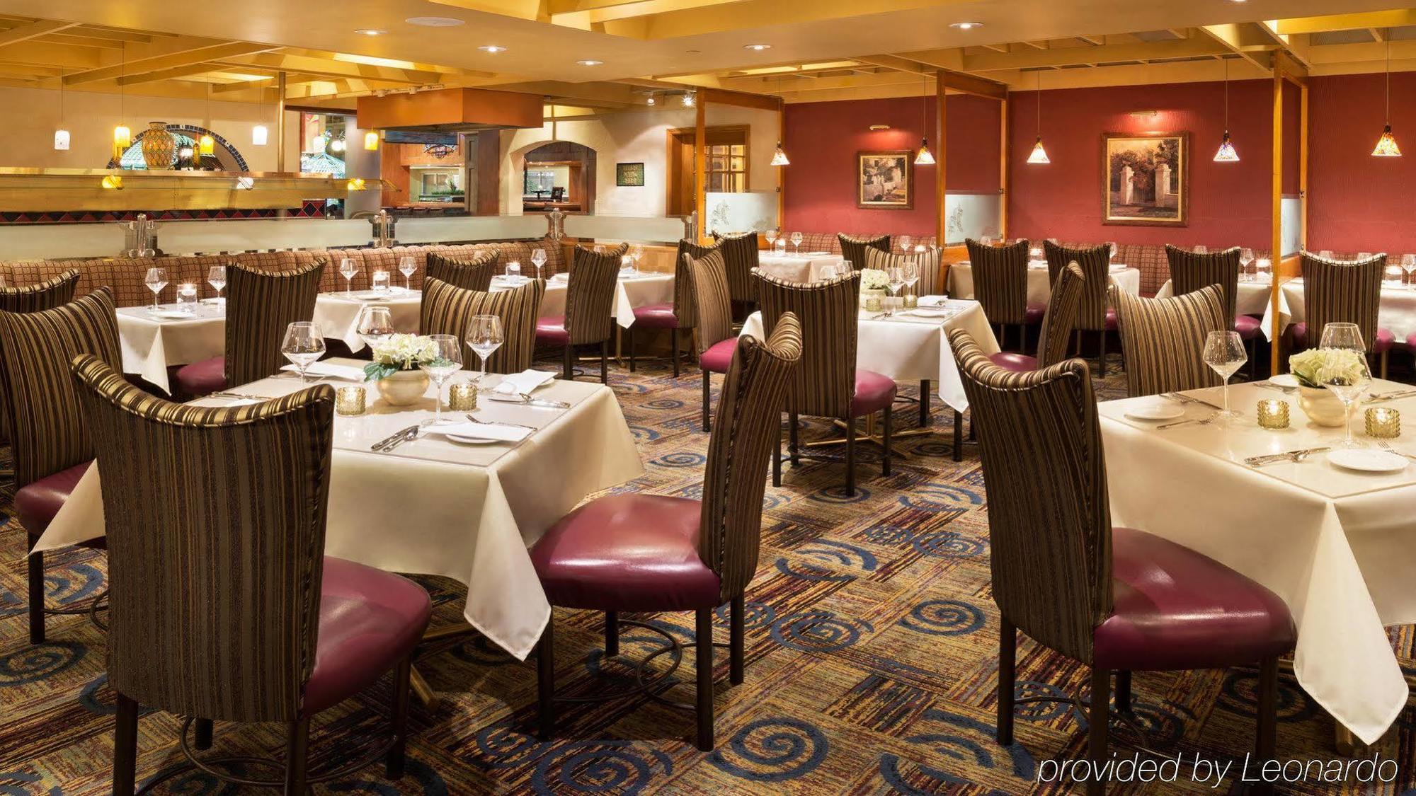 Holiday Inn Toronto - Yorkdale Экстерьер фото