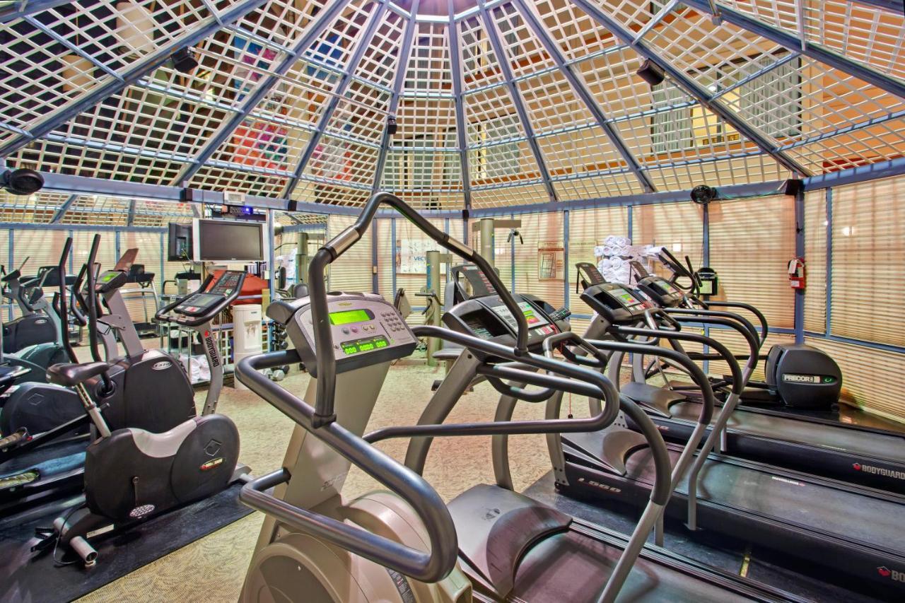 Holiday Inn Toronto - Yorkdale Экстерьер фото